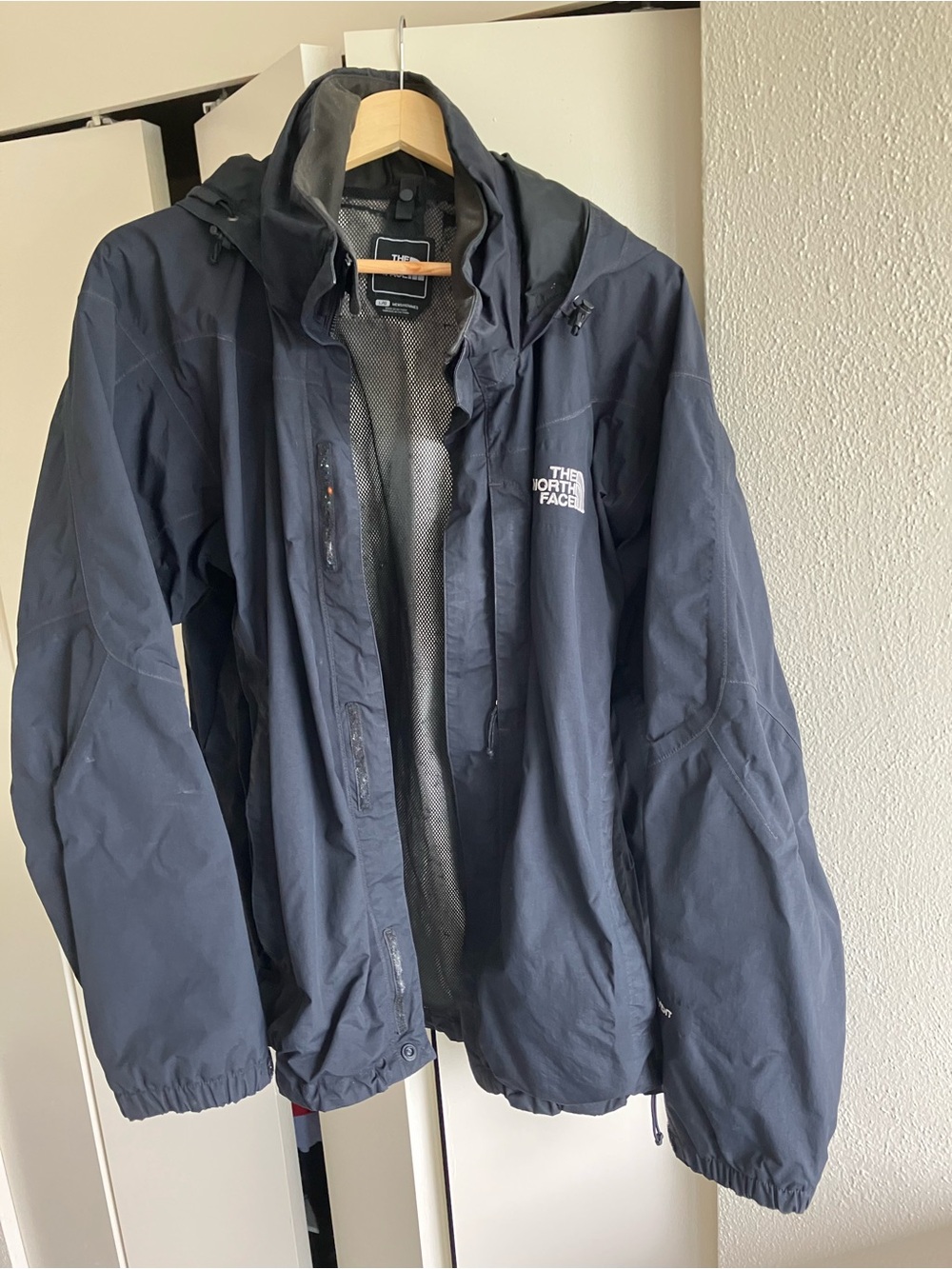 The North Face Men's Black Waterproof Hooded Rain Jacket